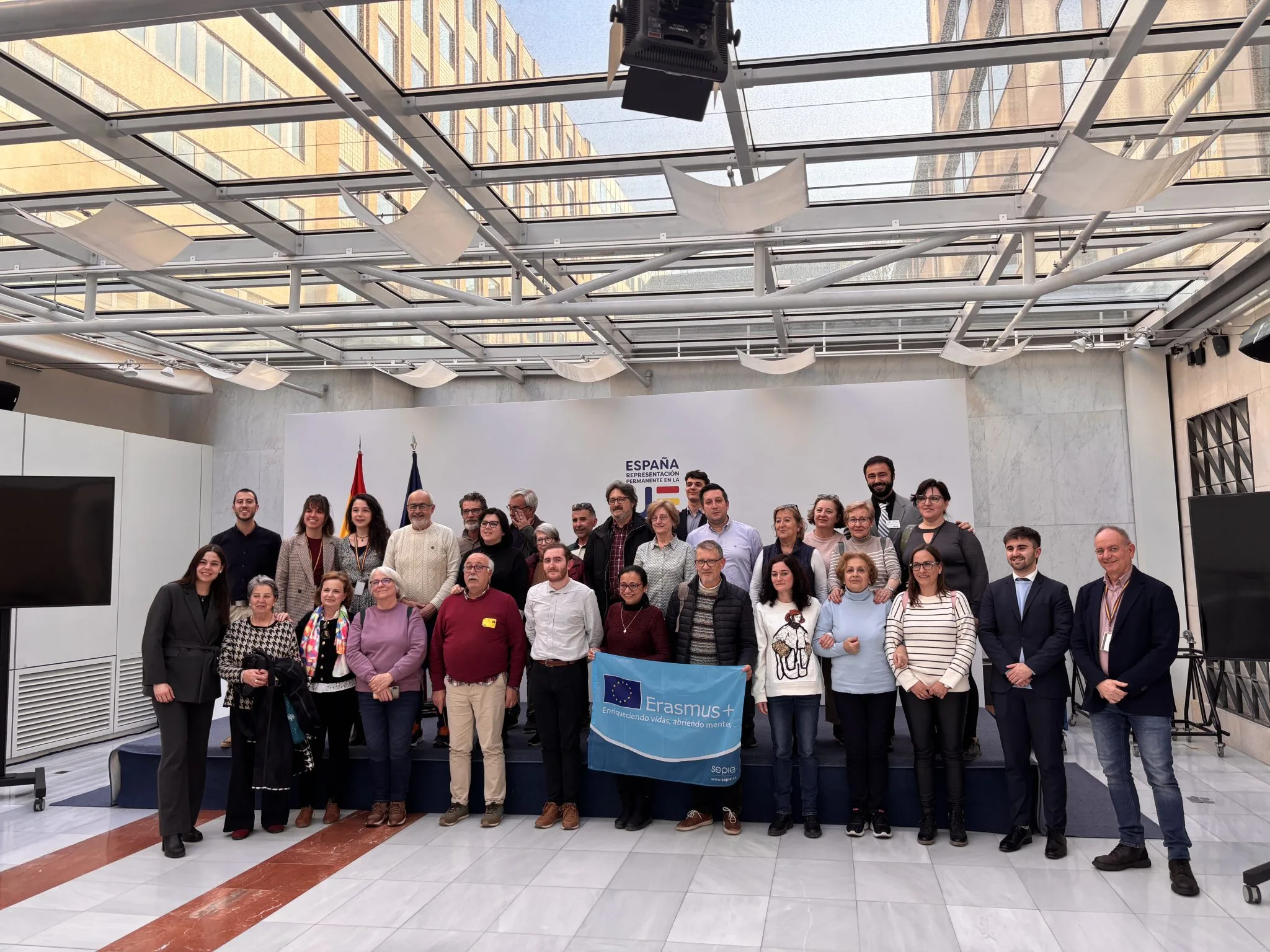 Finnova Foundation hosts immersive educational and cultural program on the European Union for Universidad Popular de Caudete students