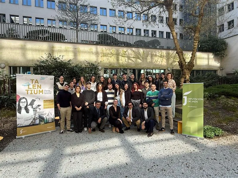The Finnova Foundation hosted the beneficiaries of the Talentium Jaén 2024/2025 program at its offices in Brussels
