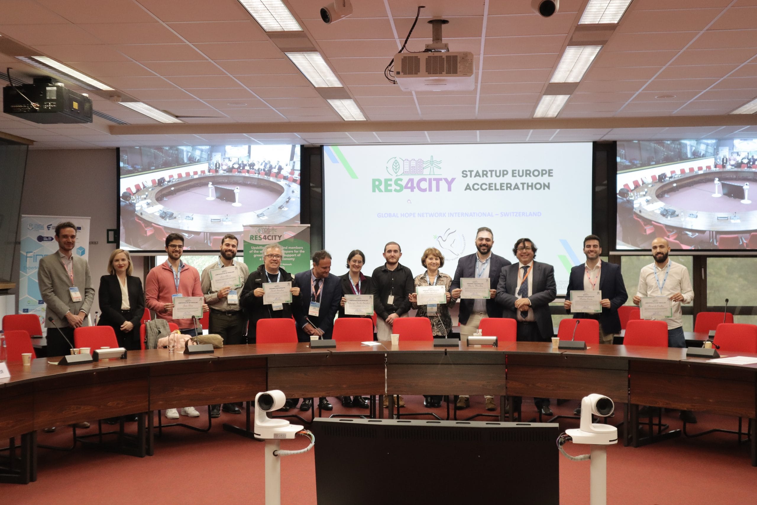 Team E-Lab: City 5.0 wins the RES4CITY STARTUP EUROPE ACCELERATHON